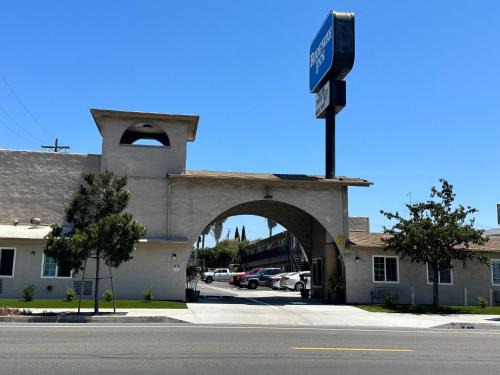 National City Hotel | Rodeway Inn National City San Diego South