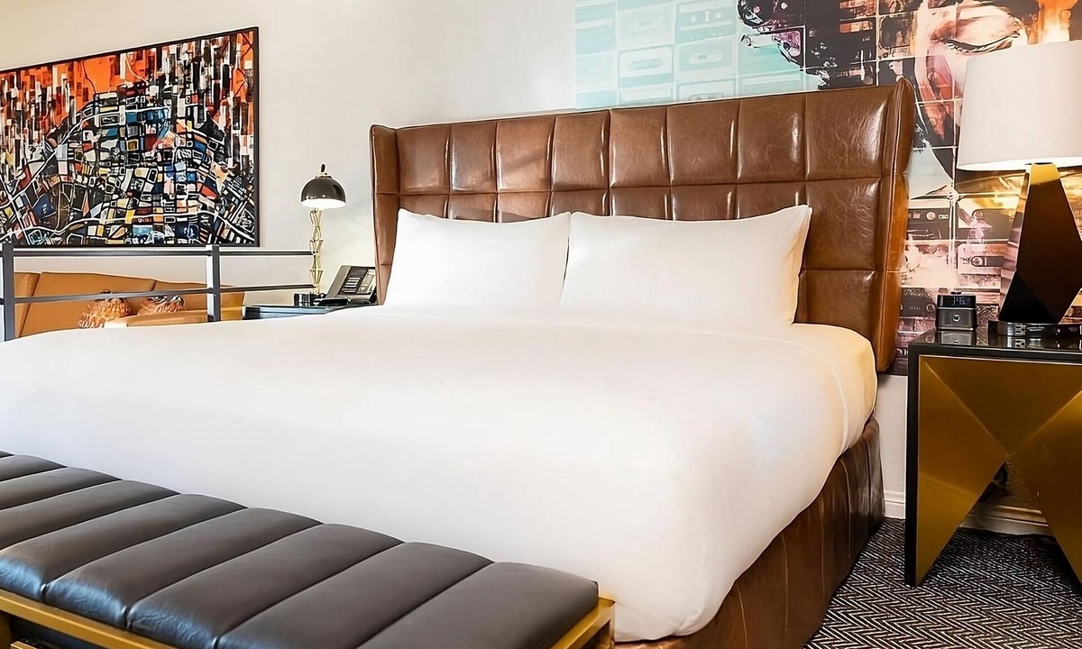 Norma Triangle Hotel | Rooftop Lounge & Tennis Court, Pool, Near Sunset Strip Dining & Nightlife