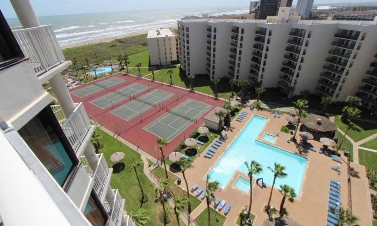 South Padre Island Condo | Royale Beach & Tennis Resort Spacious 1BR Condo with Outdoor Pool