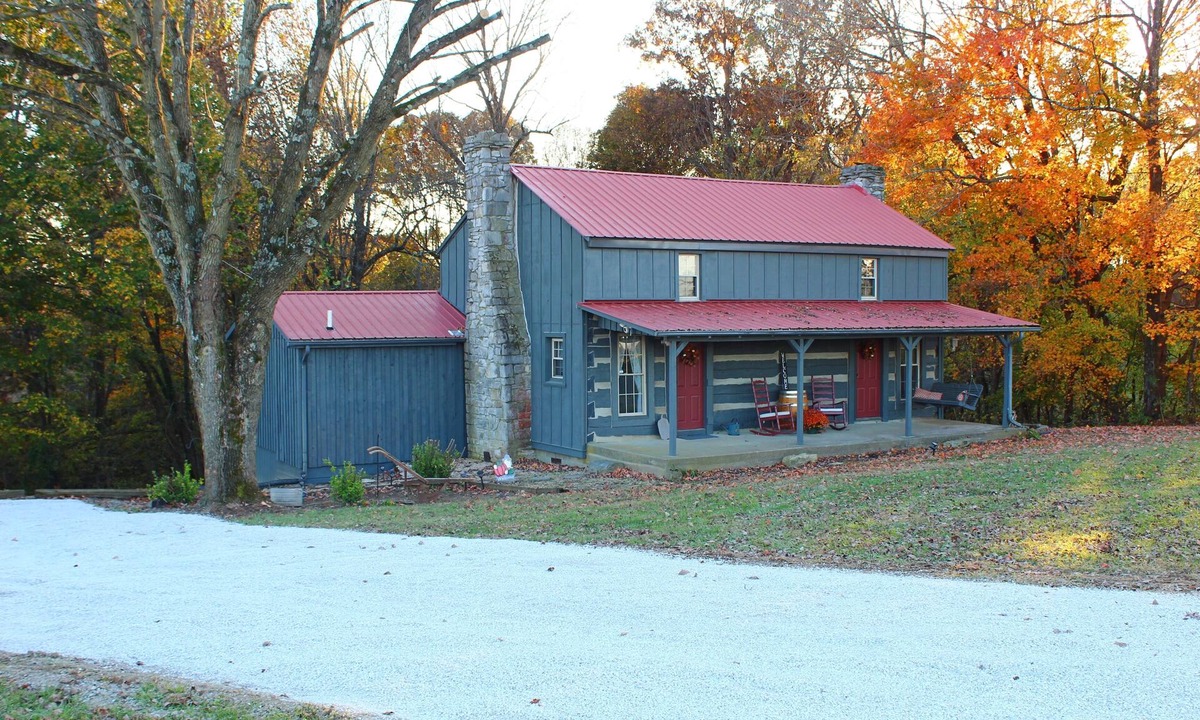 Lucas Cabin | Rustic Retreat, a pre Civil War log cabin.