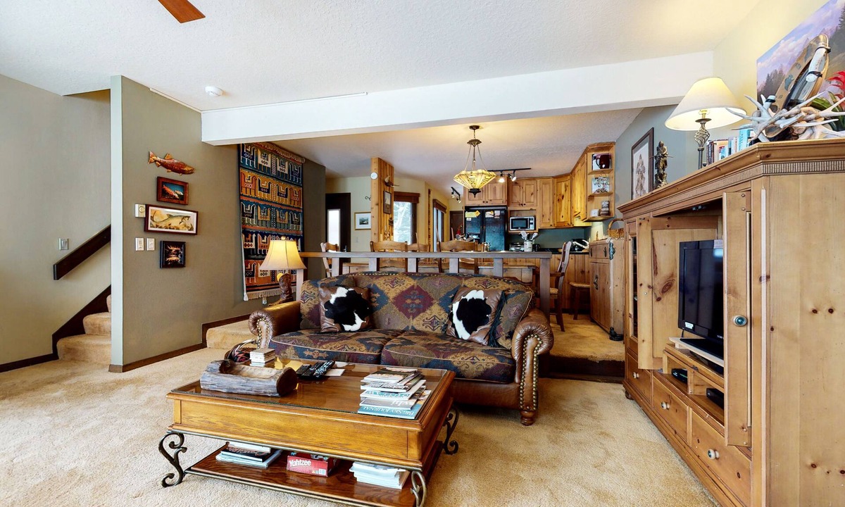 Jackson Hole Condo | Rustic townhome near Jackson Hole Golf & Tennis Club with private sauna & deck