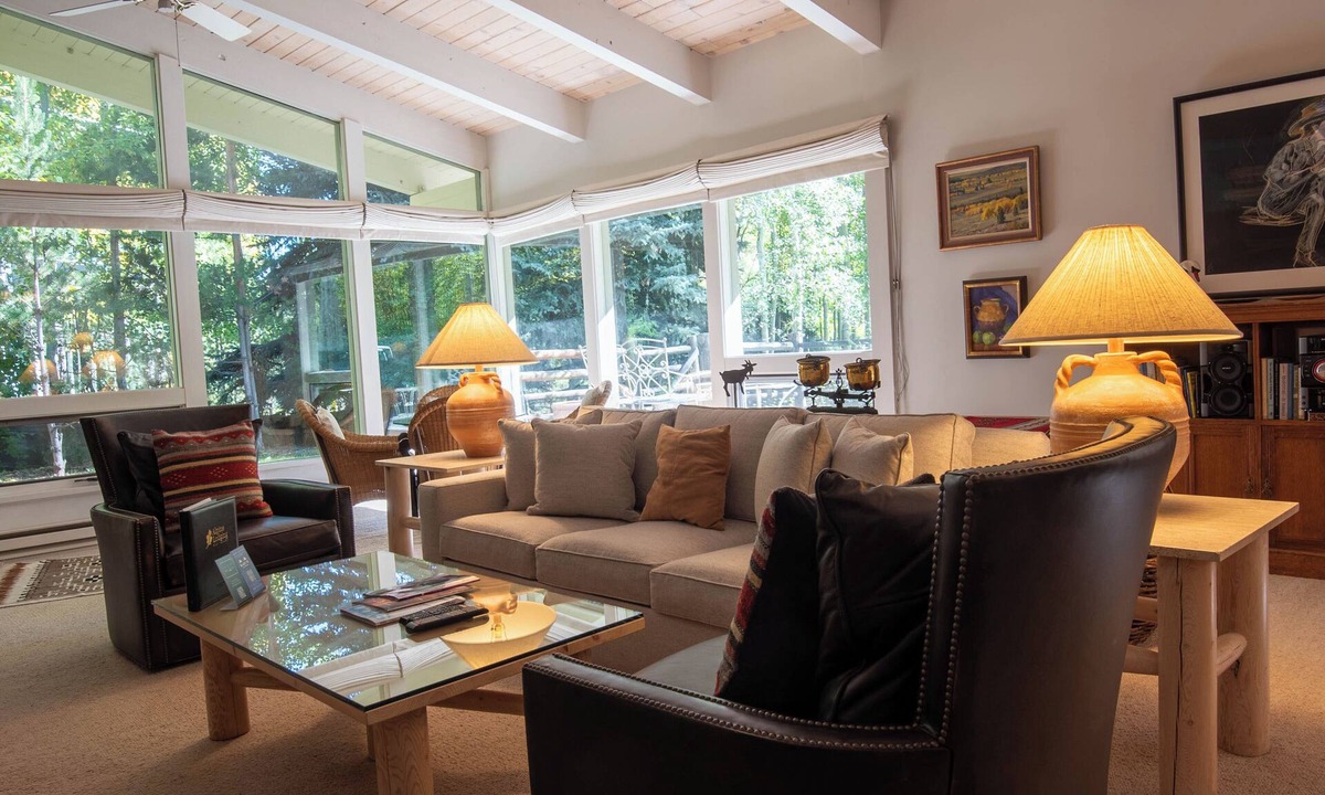 Sun Valley House | Saddle Rd Home 104 -Private Garage, Big Yard, Sun Valley Resort Amenities