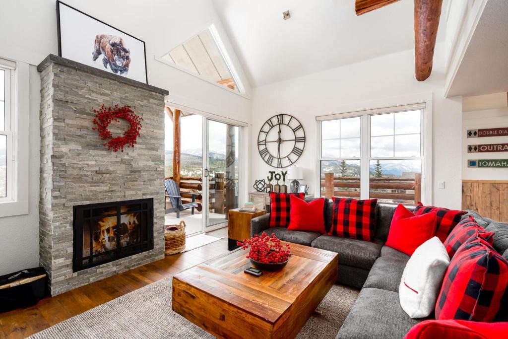 Saddle Ridge Apartment | Saddle Ridge D1 by Moonlight Basin Lodging