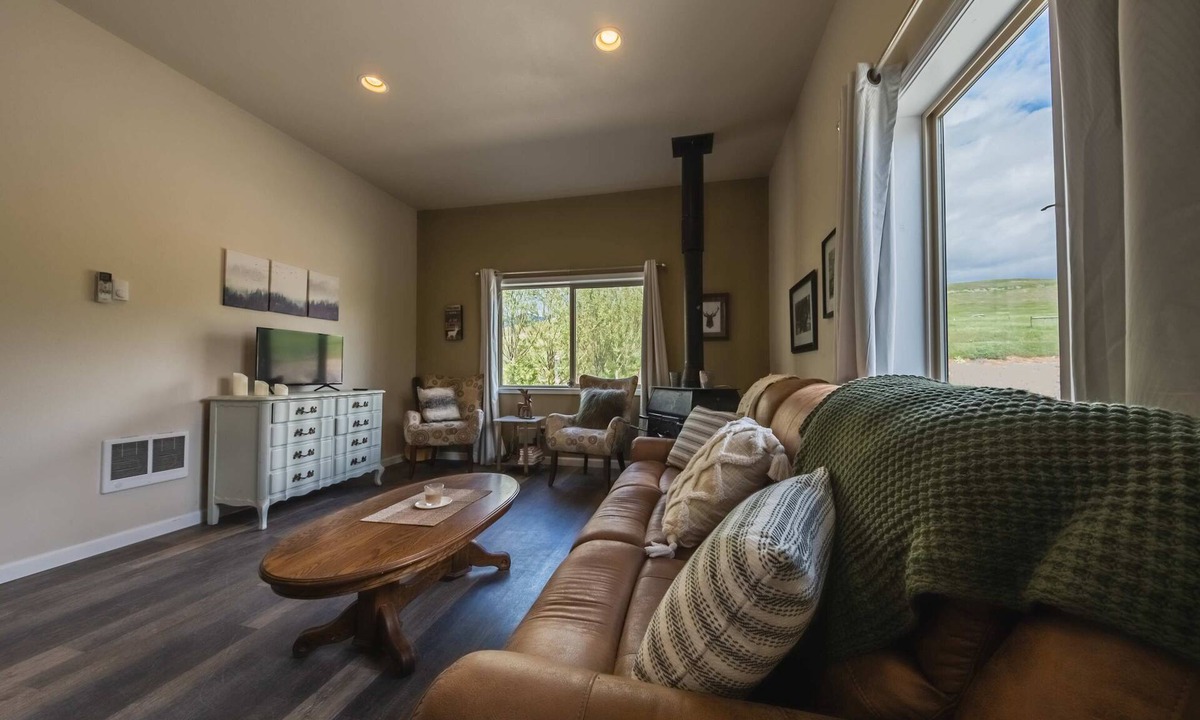 Eureka Cabin | Saddlehorn Ridge Cabin - Firepit|Fireplace|Views