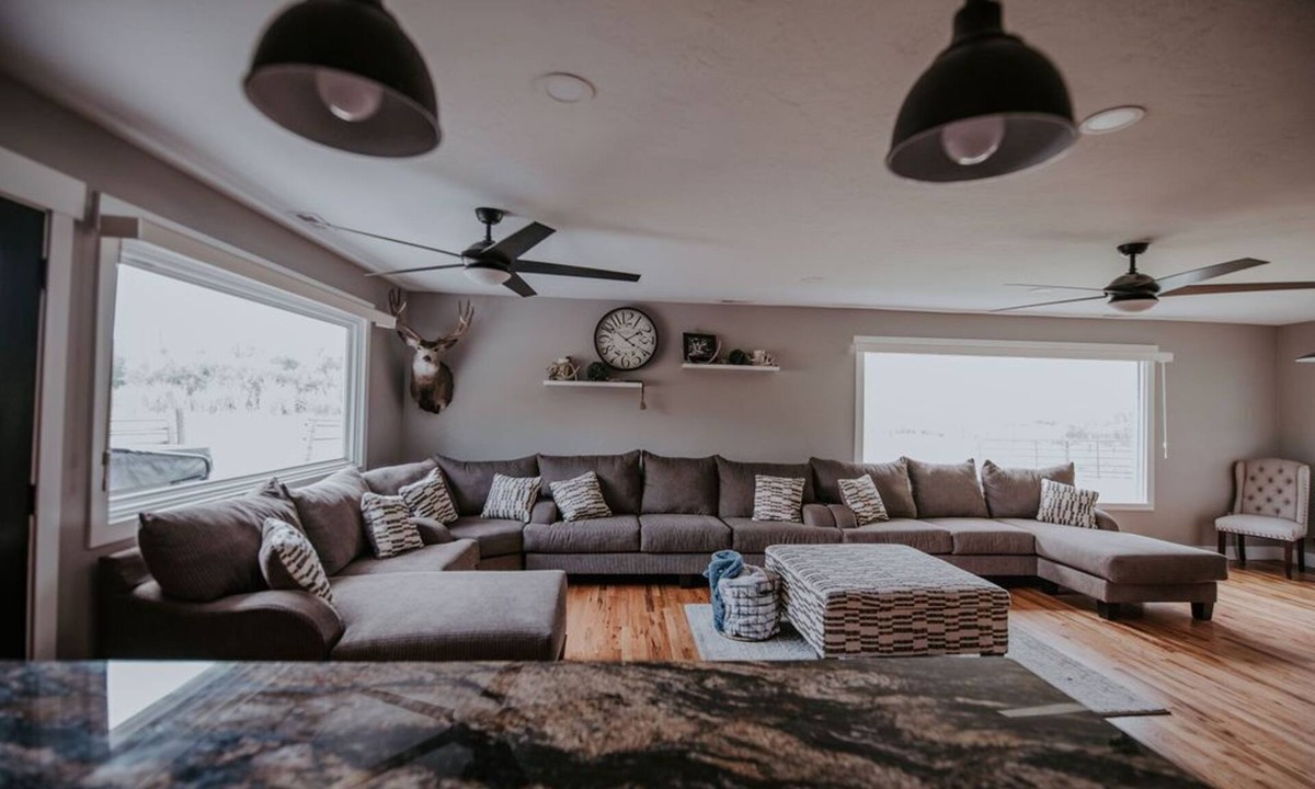 Salmon Other | Salmon Gathering Place sleeps 35 + perfect for reunions.retreats.events
