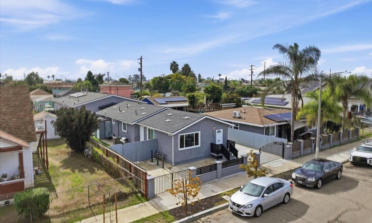 Stockton House | San Diego 3 Bedroom Urban Escape