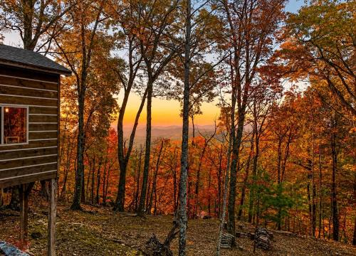 Frank House | scenic and romantic cabin- 20 min to Blowing Rock