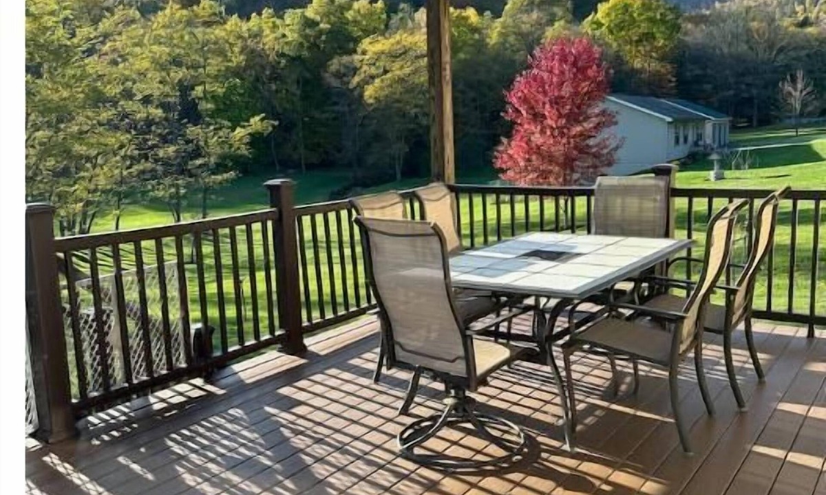 Fleming House | Scenic Weekend Rental