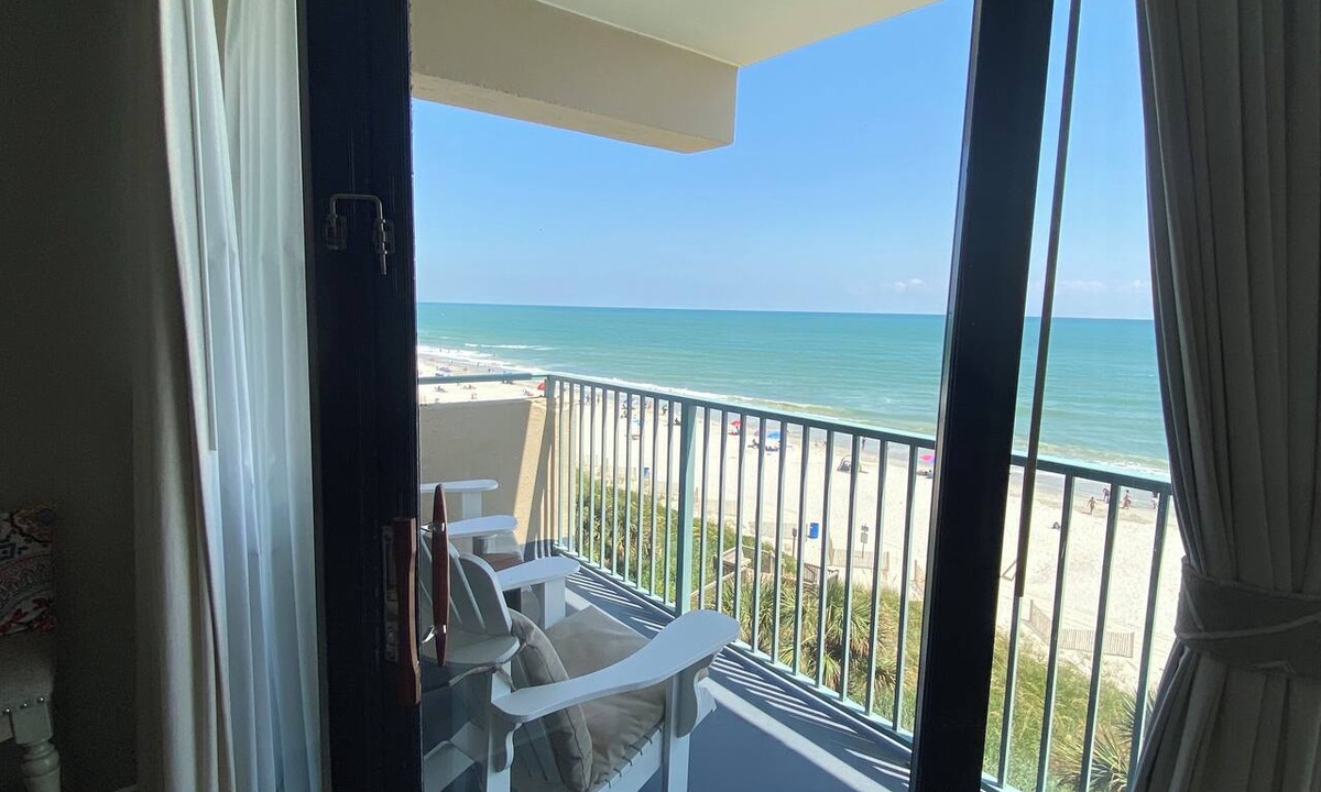 Myrtle Beach Condo | SEA BREEZE - Direct Oceanfront condo, end unit
