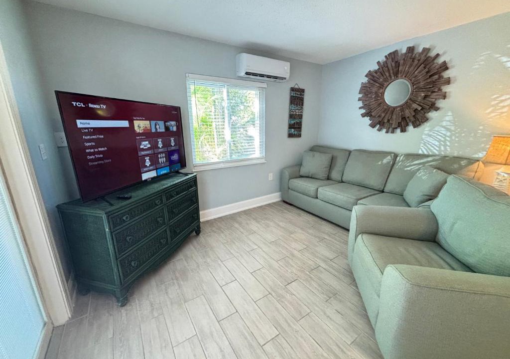 Bonita Shores Apartment | Sea Turtle - Fresh Spacious Cottage W&D Kit 1.3 Mi to Beach