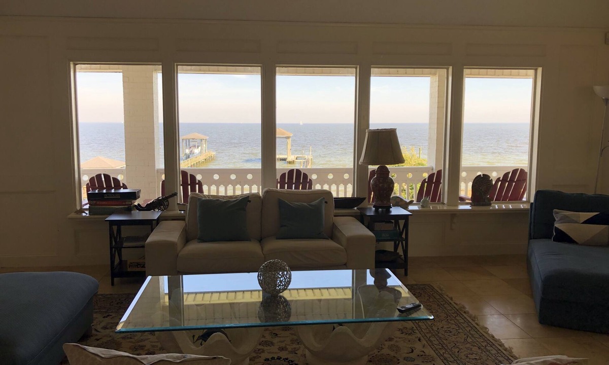 Clear Lake Shores House | Seabreeze Kemah 3600 sqft Waterfront Home with Beautiful Views of Galveston Bay