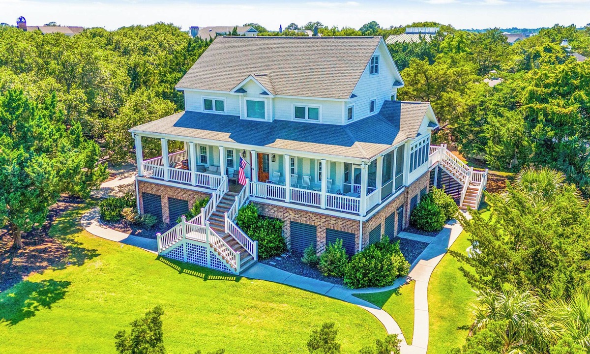 Debordieu Colony House | Seawind Retreat Updated home in Debordieu steps from the beach access