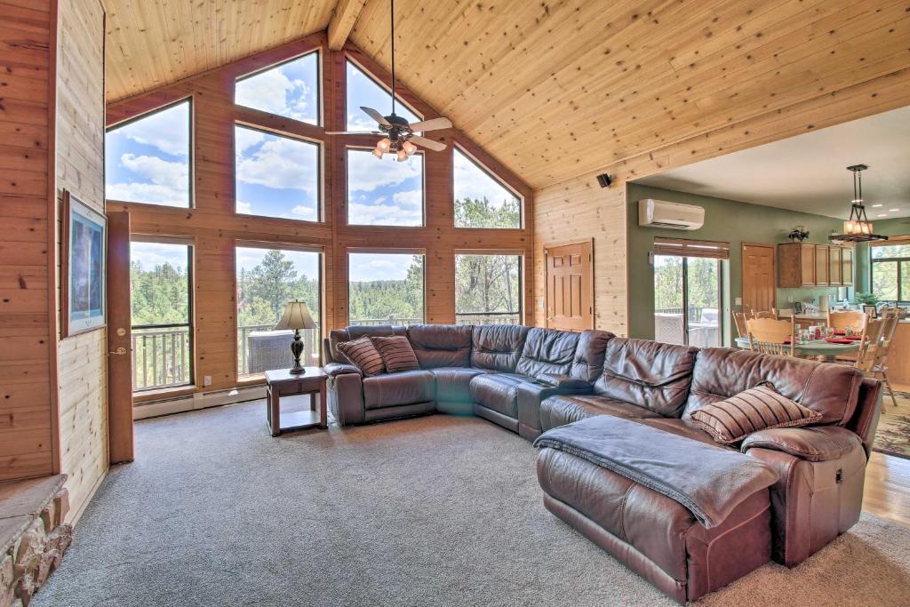Overgaard House | Secluded Heber Cabin with Deck and Scenic Valley Views