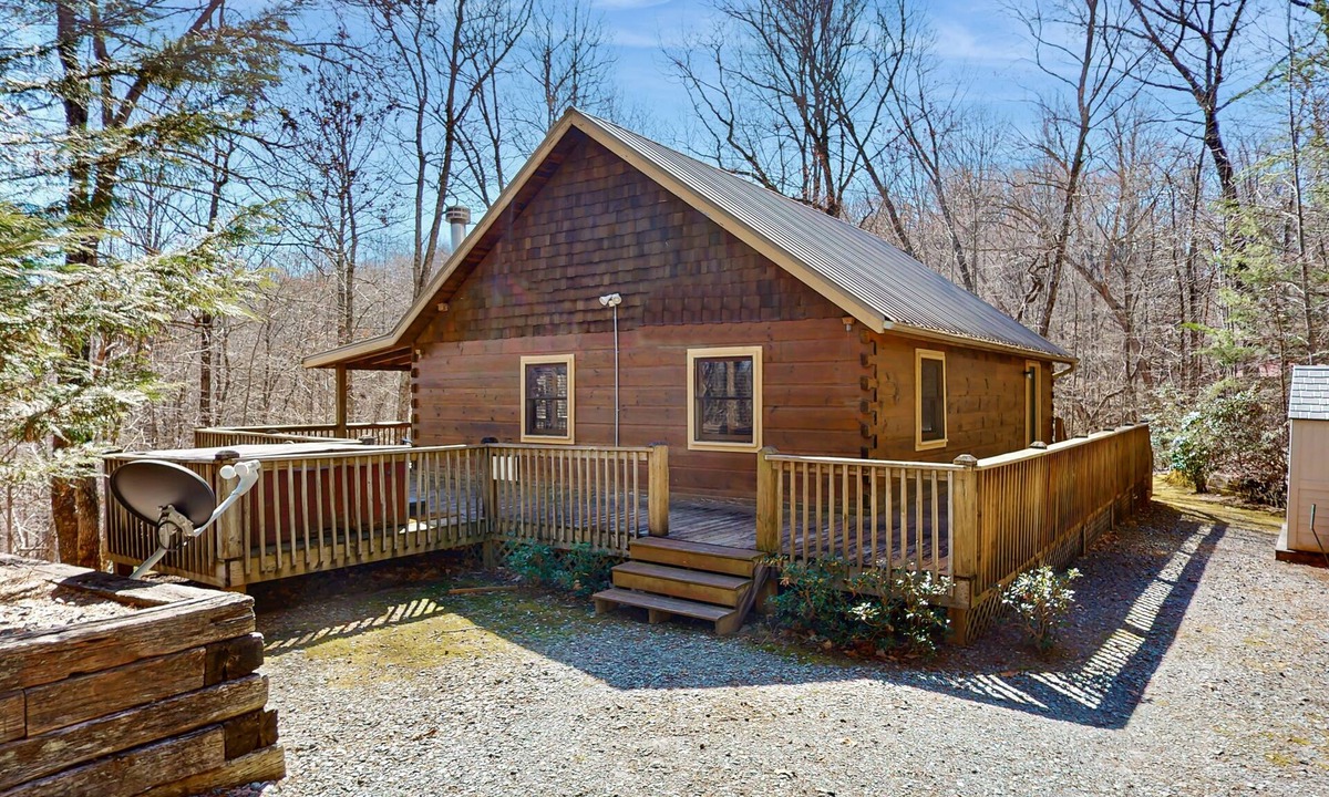 Blue Ridge Cabin | Secluded & upgraded cottage w/game room, wraparound deck, & private hot tub