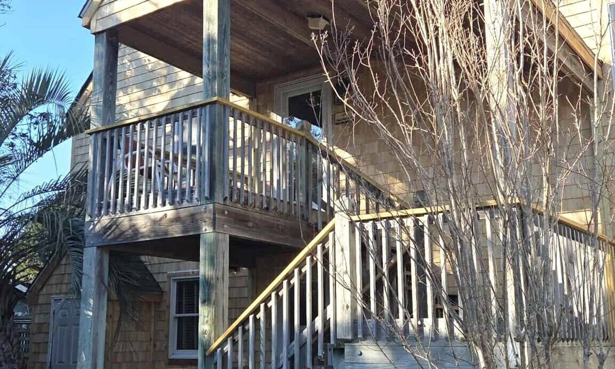 Ocracoke Villa | Second-floor two-bedroom villa with screened porch.