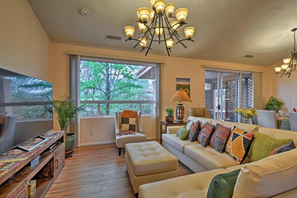 West Sedona House | Sedona Home with Big Backyard Near Red Rock St Park!