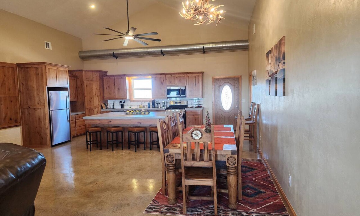 Indiahoma House | Serene 3-bedroom 2 bath house with AC. Close to Hiking and Fishing. Furnished