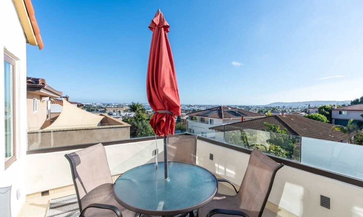Point Loma Apartment | Serene Point Loma Retreat - Modern 2BR with Views of Point Loma