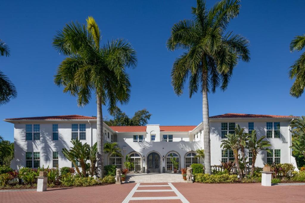 Bonita Springs Hotel | Shangri-La Springs