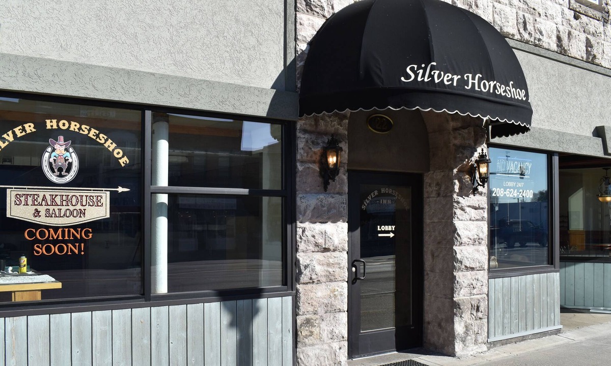 St. Anthony Hotel | Silver Horseshoe Inn