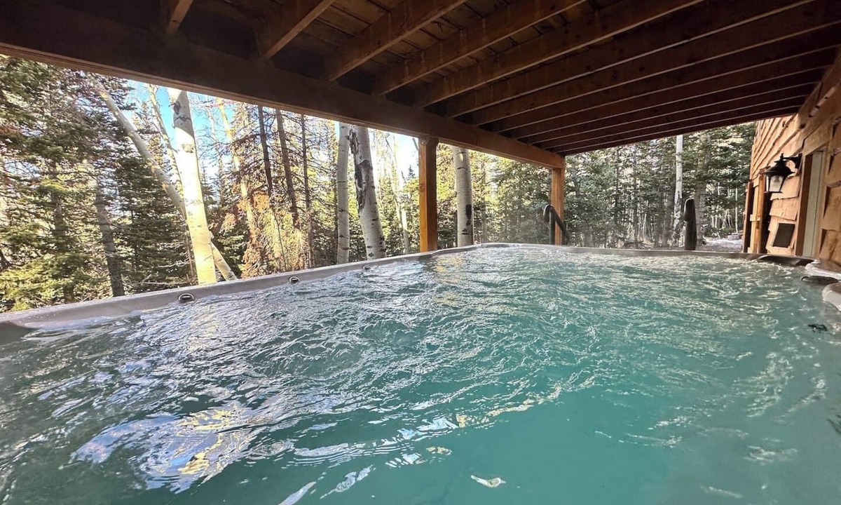Brian Head Cabin | Ski Season booking up! Huge cabins close to slopes
