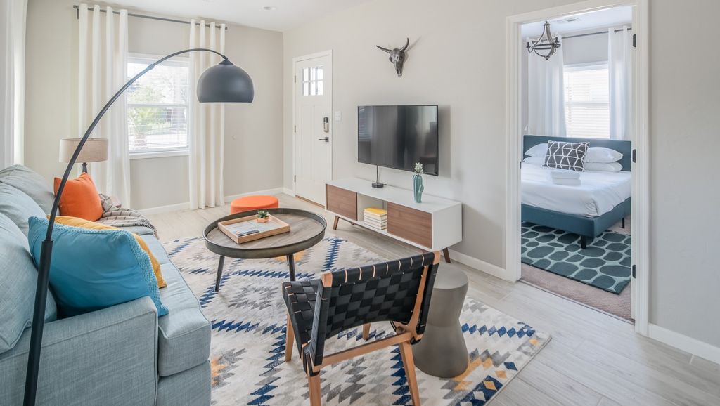 Garfield House | Sleek 2BR Home | Downtown Phoenix by WanderJaunt