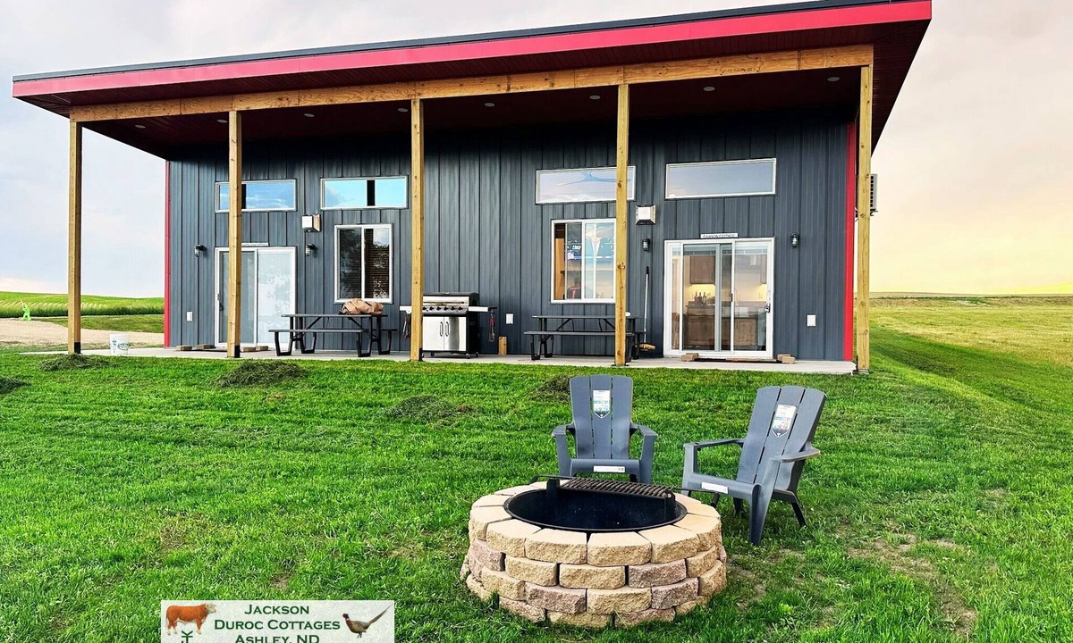 McIntosh County Cabin | Sleeps Up to 12, Lakefront Stay at Dry Lake, ND: Pet Friendly!