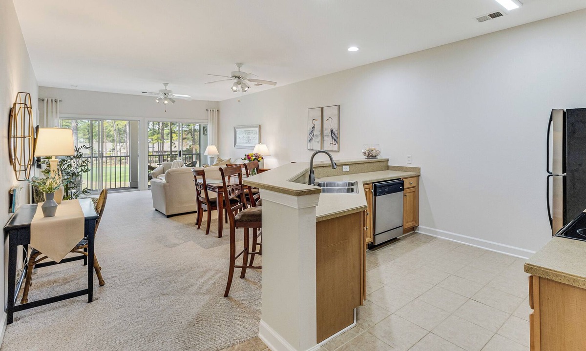 Sea Trail Condo | SNOWBIRDS WELCOME! Champions home in Sea Trail, GREAT GOLF, Restaurants on site
