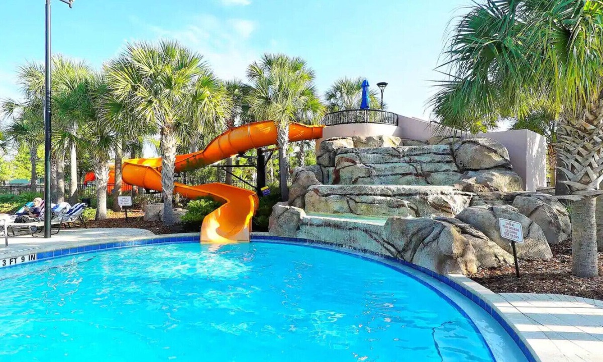 Loughman House | Solterra Peaceful 6BR Villa, Private Pool, GameRm