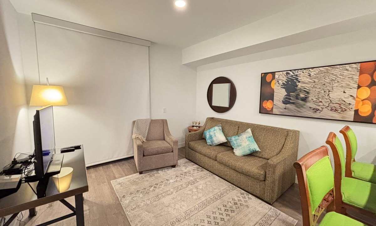Koreatown Apartment | Sophisticated 1-Bedroom Apart-Hotel near Downtown LA, Koreatown