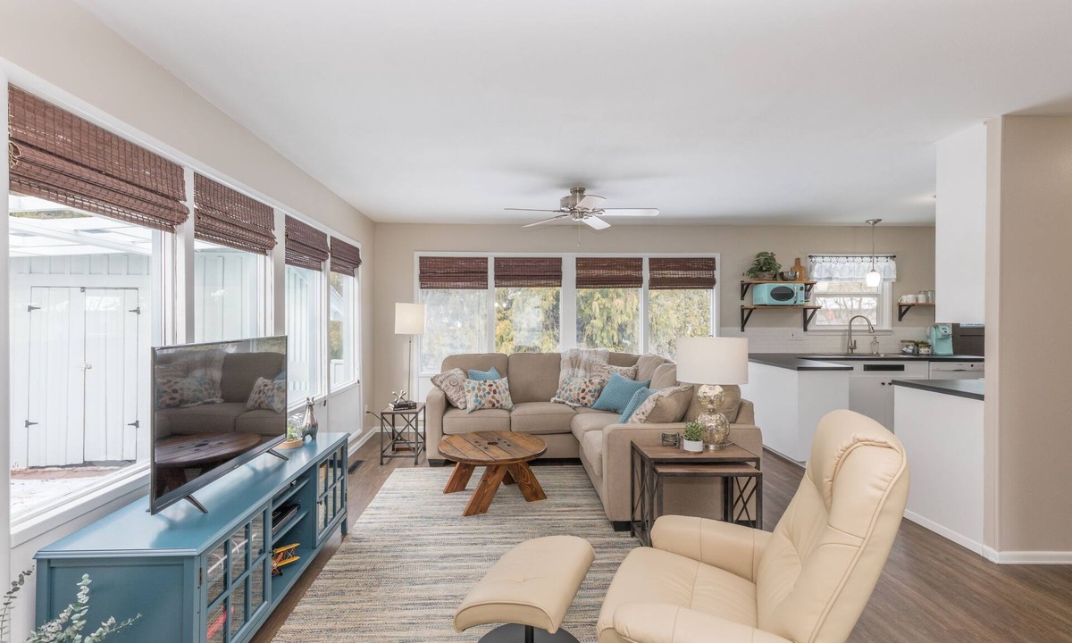 Moran Prairie House | South Hill's Blue Bungalow, A Charming Single Story Home with Lvl 2 EV Chrgr