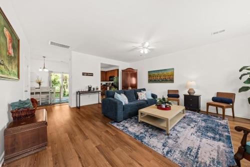 Ladson House | Southern Oak Cottage