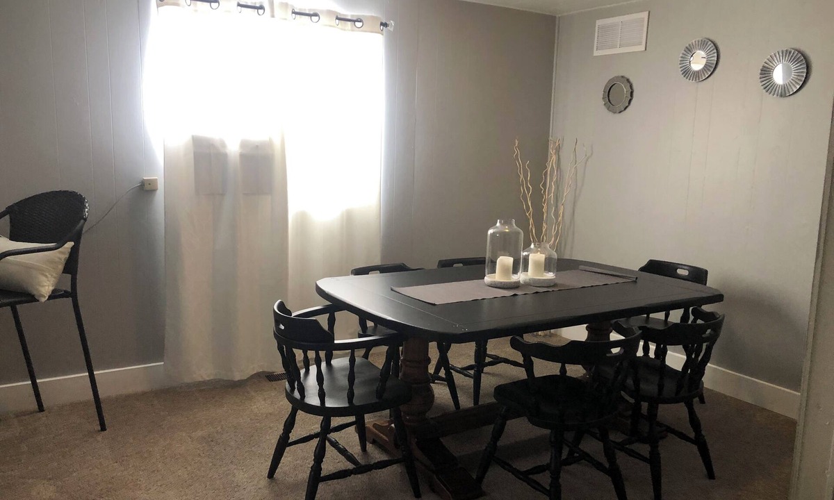 Fairfield Apartment | Spacious 3-bedroom apartment in fabulous Fairfield with AC, WiFi