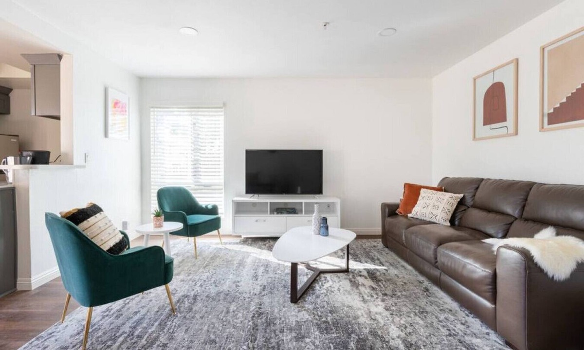 Alhambra Condo | Spacious 3 beroom 2 bath near DT Alhambra +EV Charger