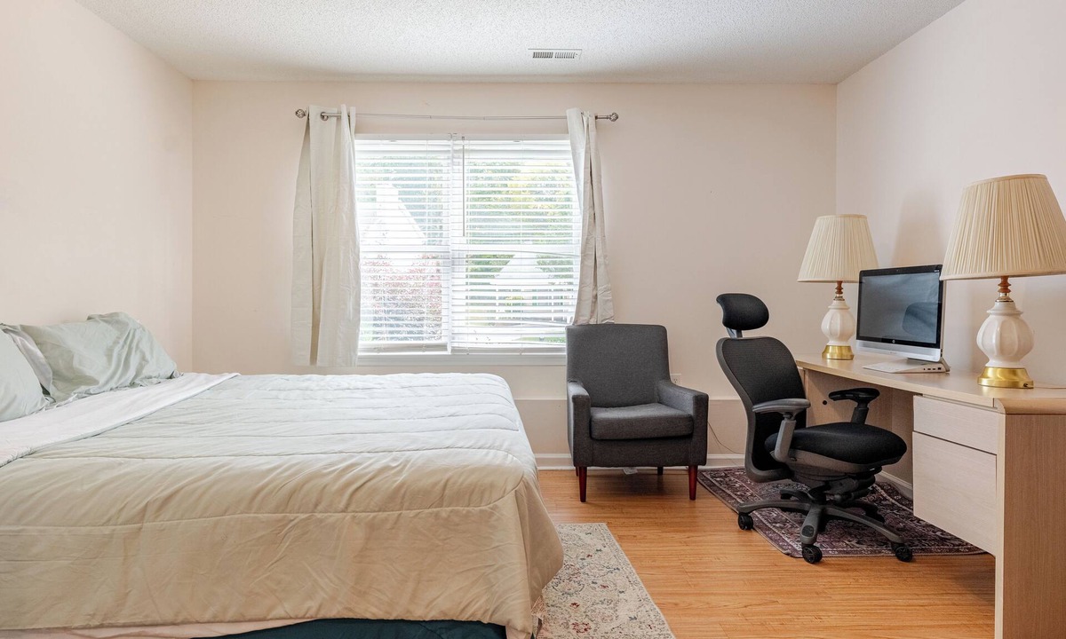 Greensboro House | Spacious 4-bedroom house in enchanting Greensboro near UNCG