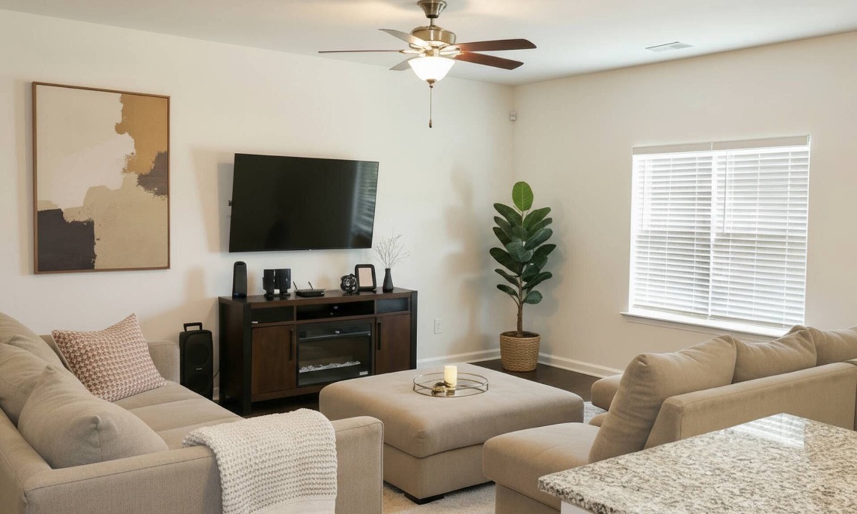 Paw Creek House | Spacious 4BR Retreat w Grill & Patio – Less than 20 mins to Uptown! +20% off