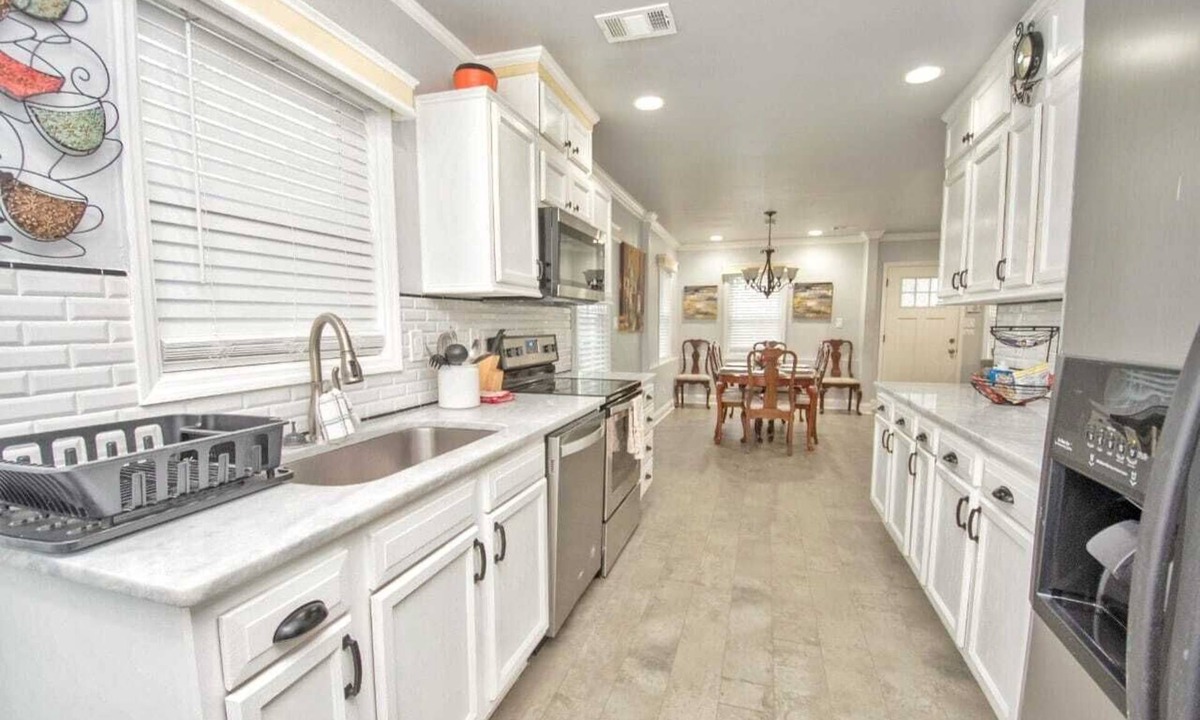 Collier Heights House | Spacious 7BR Retreat – Near Downtown & Six Flag7