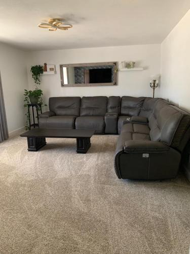 Raisin House | Spacious and Centrally Located Family Friendly Home