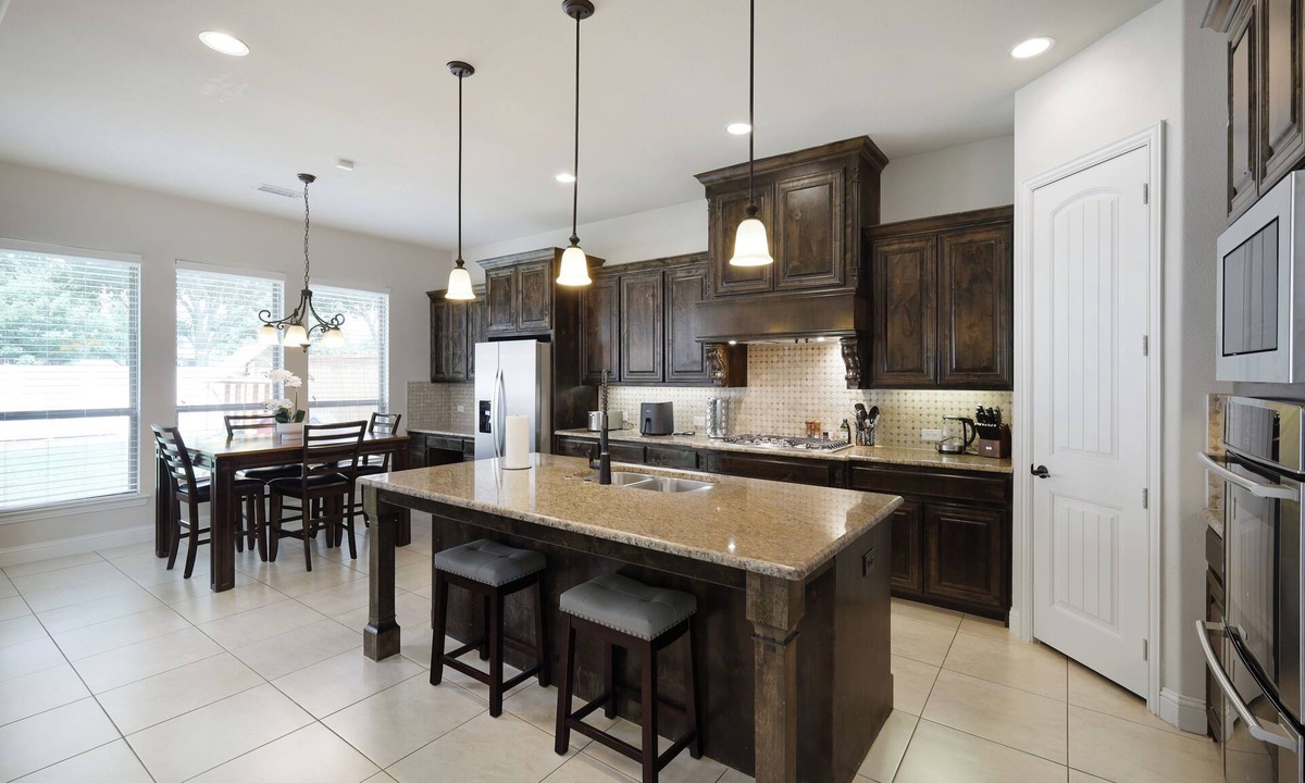 Frisco House | Spacious and Luxe 5 Star Neighborhood