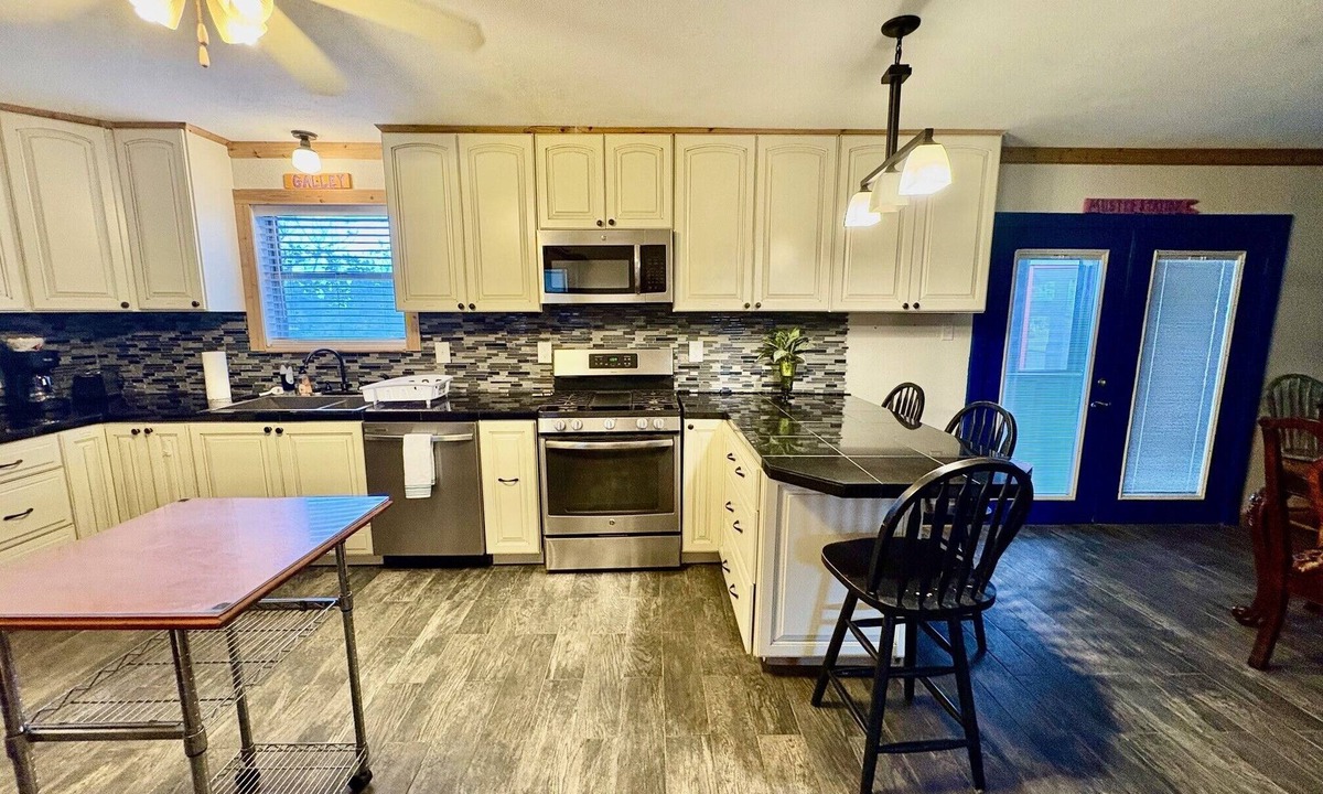 Matagorda House | Spacious Beach Getaway - Sleeps 16-game room
