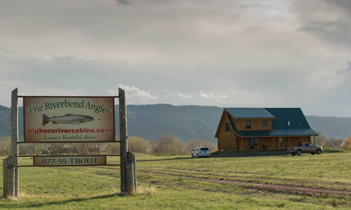 Fort Smith Cabin | Spacious Bluff Cabin #2 Overlooking Bighorn River