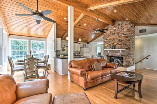 Calhoun County House | Spacious Family Home on Lake Marion w/Boat Ramp!
