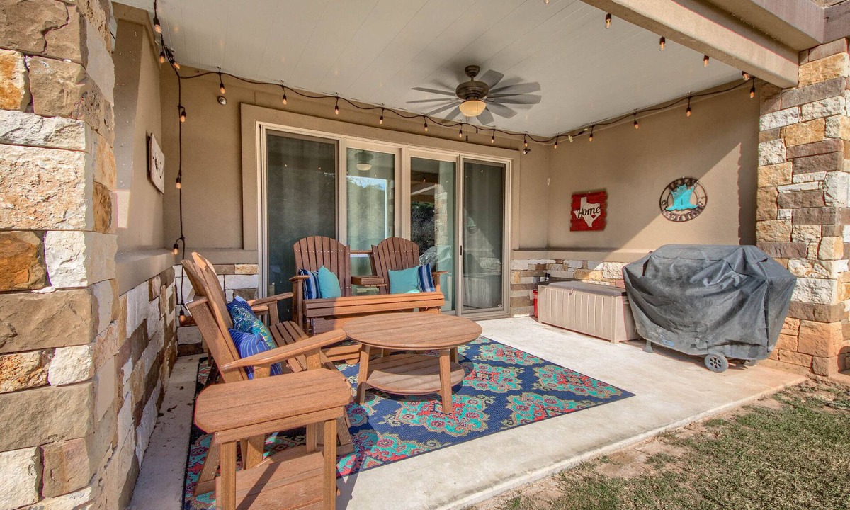 New Braunfels Condo | Spacious, ground floor, upscale and gated on the Guadalupe River! Pool!