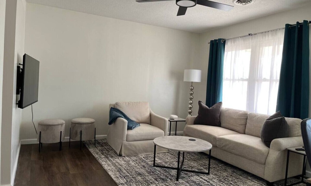 Lafayette House | Spacious House w Patio Fenced Yard 10 min to PU