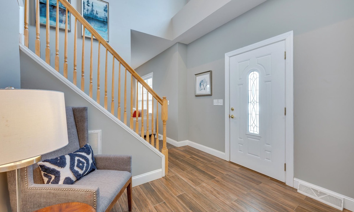 Mount Mourne Cottage | Spacious Mooresville Home w/Lake Norman View!
