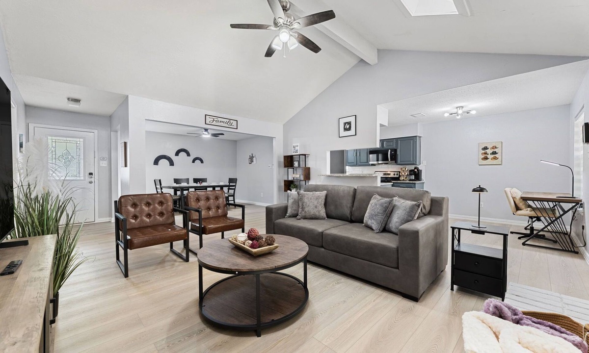 Atascocita House | Spacious Retreat - Near IAH Airport & Lake Houston, Sleeps 9