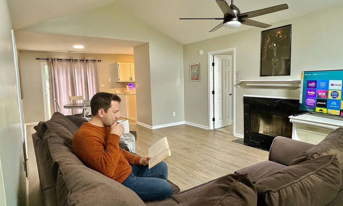 Piney Green House | Spacious Stay in Jacksonville – Minutes from Camp Lejeune & Beaches.
