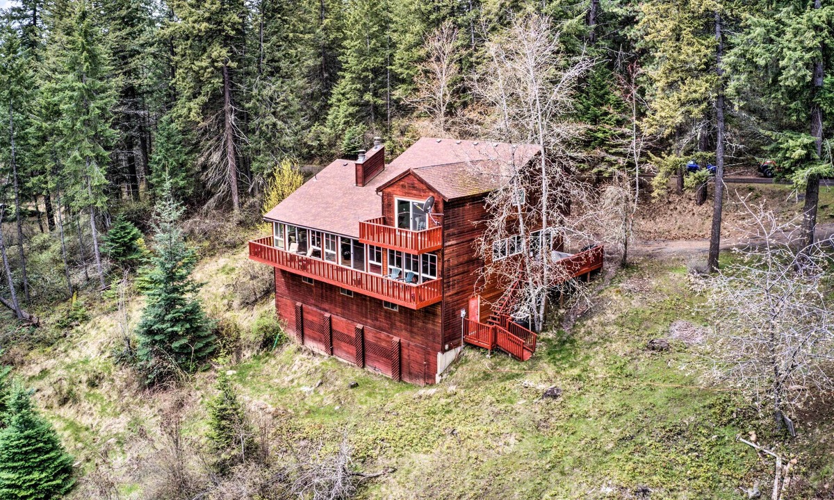 Worley Cabin | Spacious Sun-Up Bay Cabin, 20 Min to Downtown CDA!