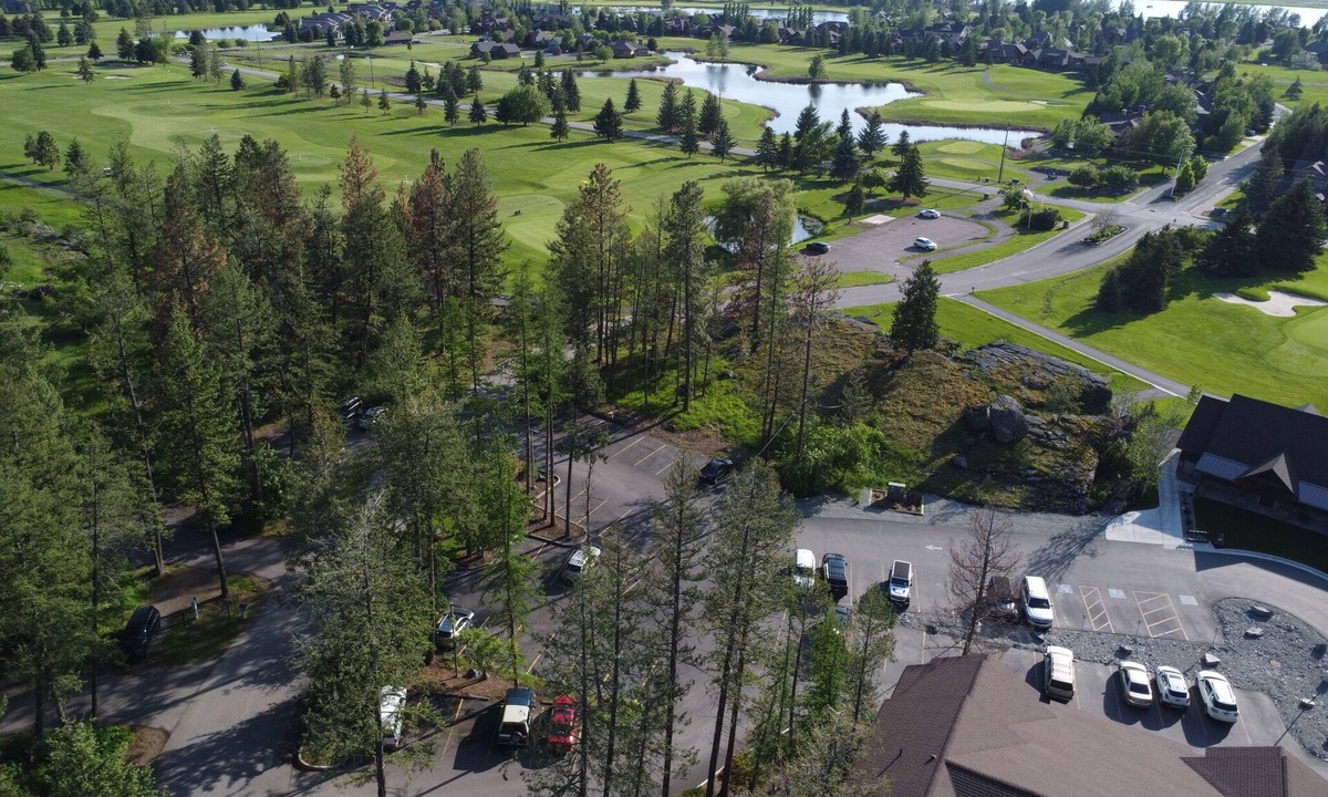 Bigfork House | Spacious Townhome w/4 King Suites near Clubhouse