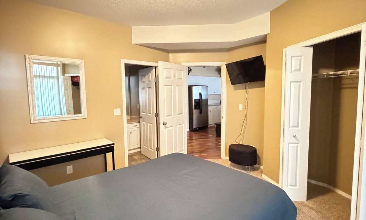 North End Condo | Spacious Waterfront Condo! Walk to Downtown